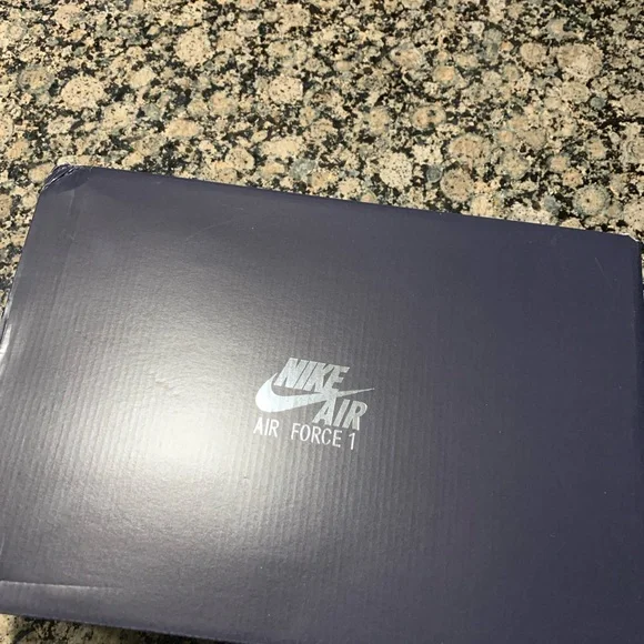 Size 9 - Nike Air Force 1 PLT.AF.ORM White - Picture 6 of 6